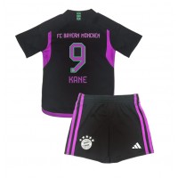 Camiseta Bayern Munich Harry Kane #9 Visitante Equipación para niños 2023-24 manga corta (+ pantalones cortos)